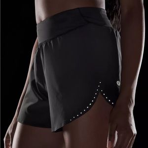 Fast and Free Reflective High-Rise Classic-Fit Short 3"